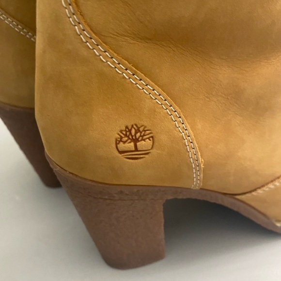 NWT authentic Timberland women’s boots gorgeous shoes genuine leather. - Picture 8 of 10